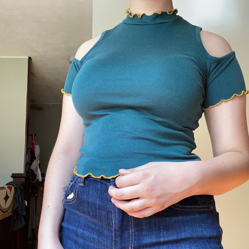 Ruffled cold shoulder shirt
